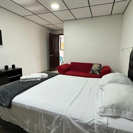 Apartament Acogedor Apartaestudio Ubicado En La Zona Rosa De Pereira Zewnętrze zdjęcie